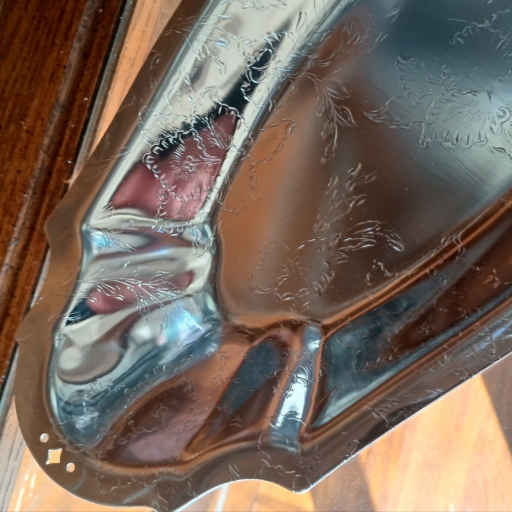 Elegant Silver Plated Serving Tray - Picture 4 of 5